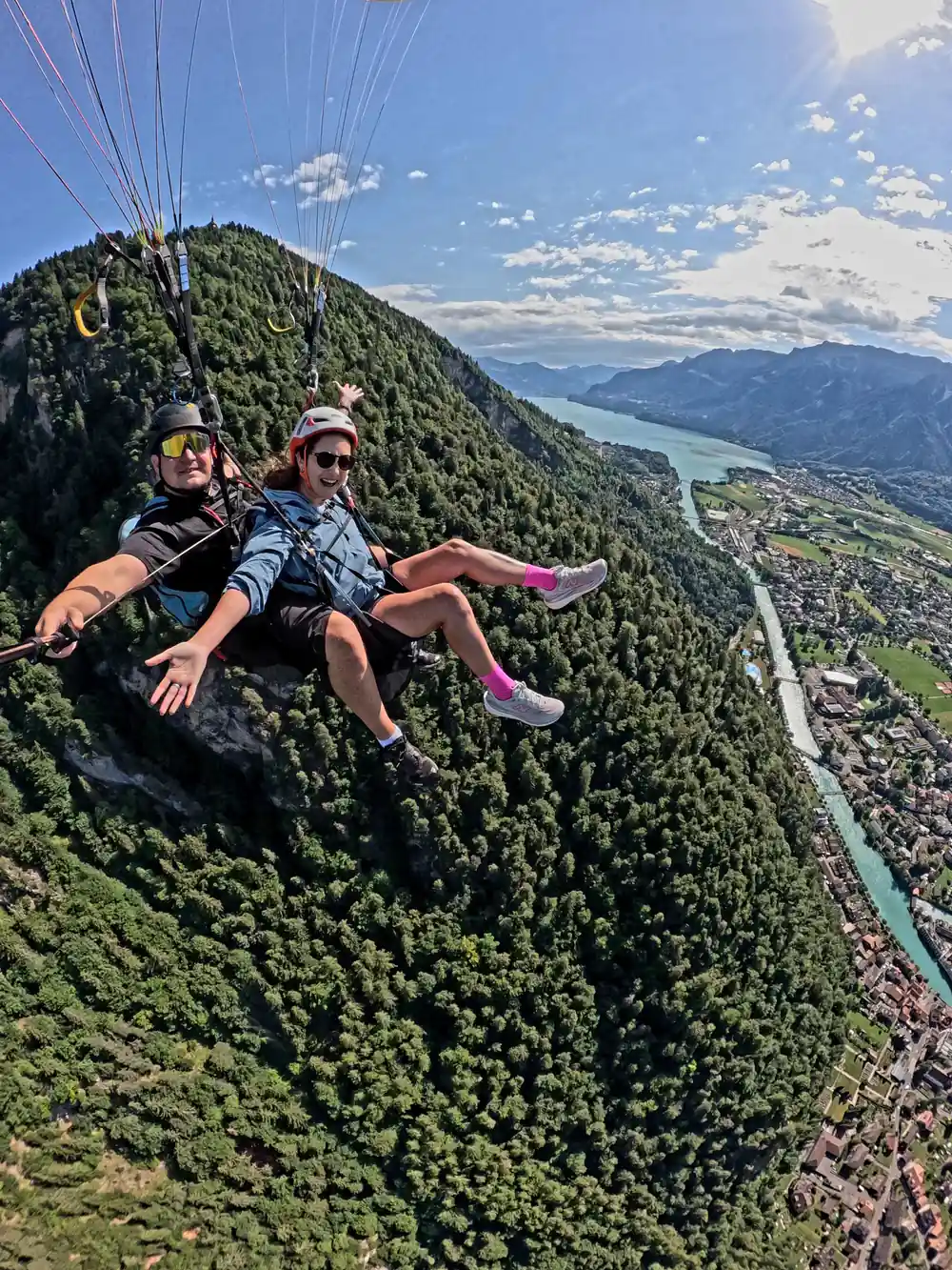 A tandem along the wooded ridge above the water